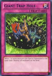 Giant Trap Hole (Blue) DL16-EN017 card from Duelist League Promo