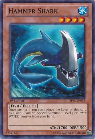 Hammer Shark (Starfoil) SP14-EN013 card from Star Pack 2014